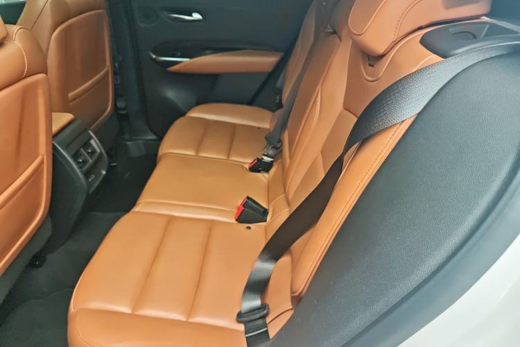 Used Cadillac XT4 2018 28T 4x4 Platinum Edition