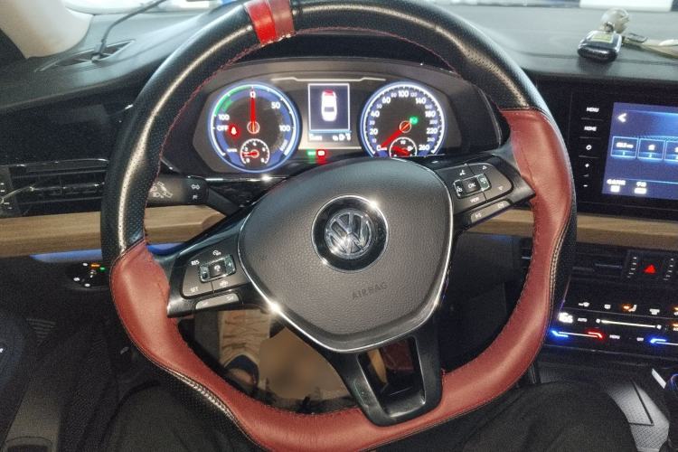 Used Volkswagen Passat New Energy 2020 430 PHEV Hybrid Luxury Edition China VI Standard Steering Wheel