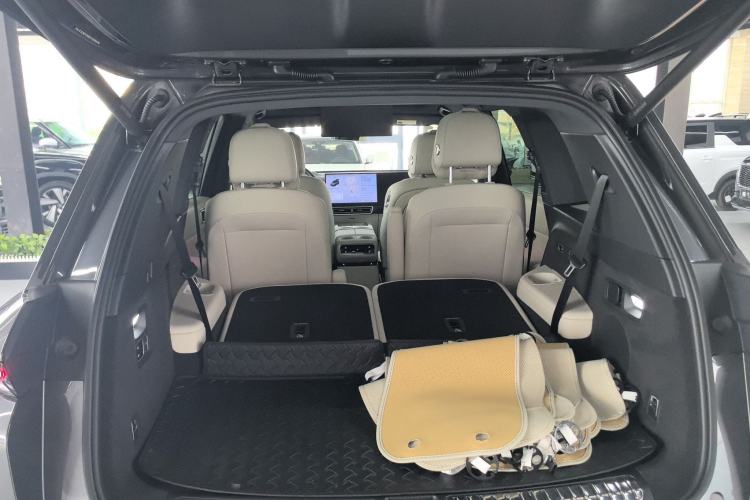 Used Li Auto L8 2025 Ultra Smart Refreshed Edition