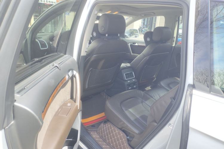 Used Audi Q7  Left Rear Seat