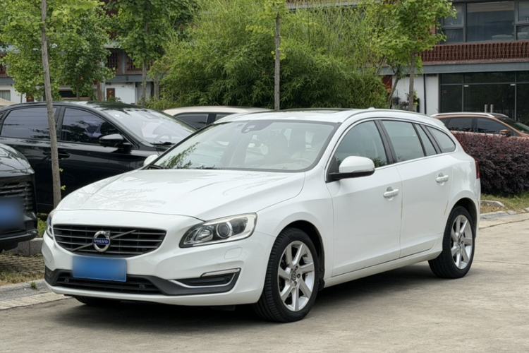 Used Volvo V60 2014 T5 Zhiyi Edition Guazi used car, China used car export, Used car for sale, Used  cars, Cheapest cars for sale