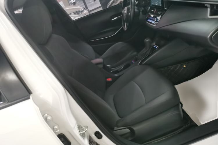 Used Toyota Corolla 2021 Dual-Motor 1.8L E-CVT Elite Edition Right Front Seat