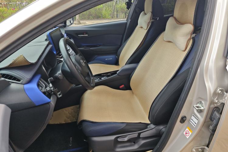 Used Toyota C-HR 2018 2.0L Leading with Sunroof China VI Standard
