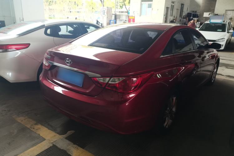 Used Hyundai Sonata 2011 2.0L Automatic Fashion Edition Rear Right 45 Deg