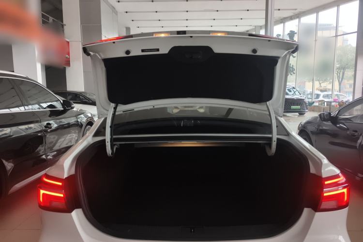 Used Roewe i6 2018 20T Automatic Internet Smart Edition