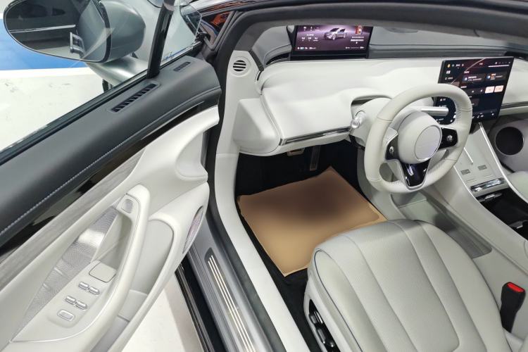 Used Hima Luxeed S7 2025 705 km Max