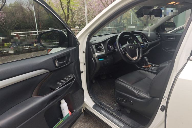 Used Toyota Highlander 2018 2.0T Four-Wheel Drive Luxury Edition 7 Seats China V Emission Standard