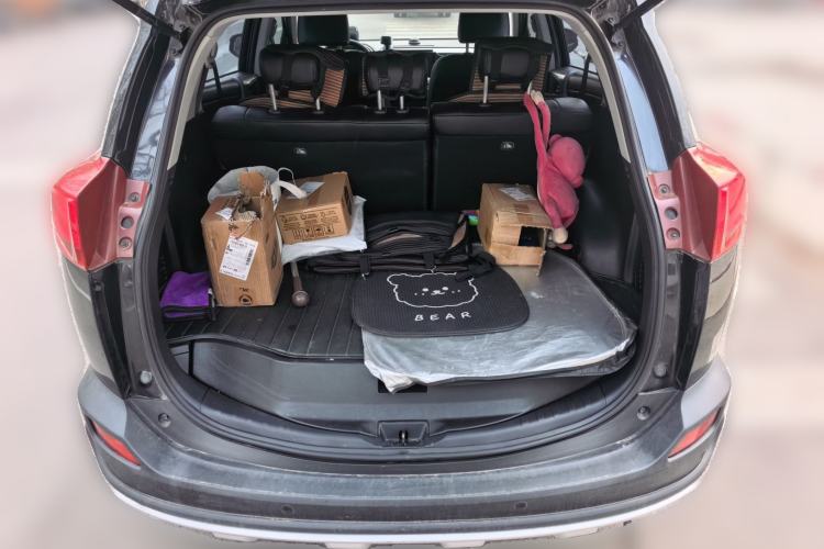 Used Toyota RAV4 2015 2.0L CVT Two-Wheel Drive Fashion Edition
