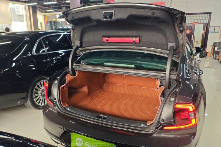 Used Volvo S90 2022 B5 Zhiyi Luxury Edition