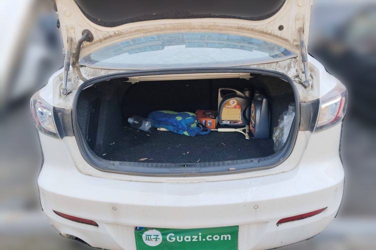 Used Mazda 3 2015 Sedan 1.6L Manual Elite Model Trunk