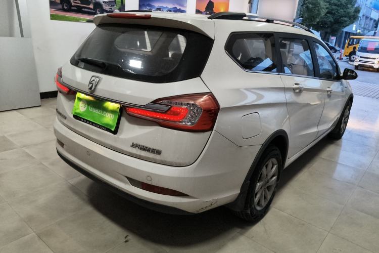 Used Baojun 310W 2017 1.5L Manual Fashion Model China V