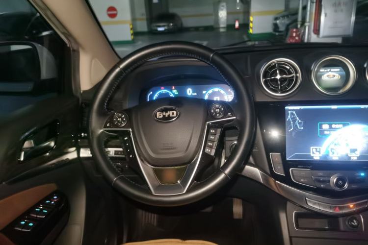 Used BYD Tang New Energy 2015 2.0T Four-Wheel-Drive Flagship Model Steering Wheel