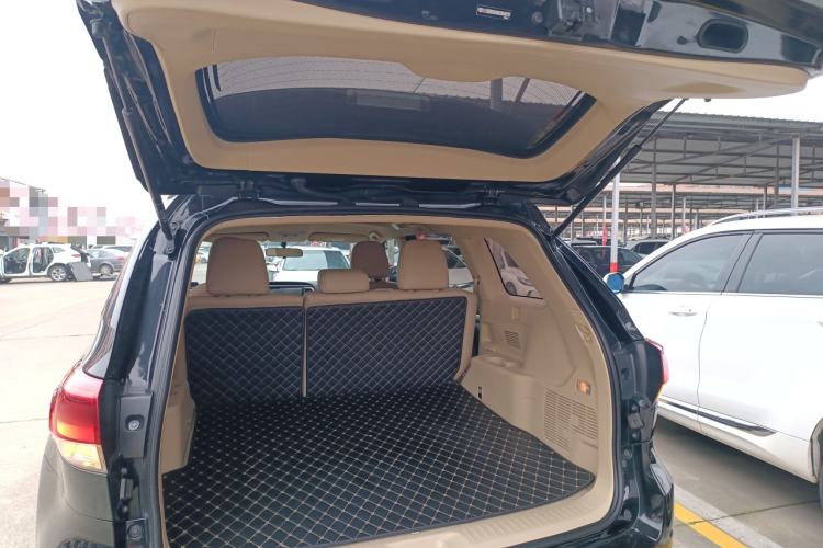 Used Toyota Highlander 2018 2.0T Two-Wheel Drive Elite Edition 5 Seats Emission Standard China V Trunk