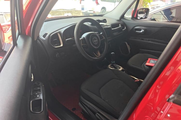 Used Jeep Renegade 2018 Connected Large Screen Version 180T Automatic High-Energy Edition