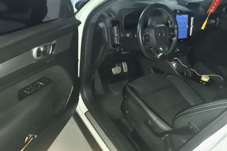 Used Volvo XC40 2021 T4 Four-Wheel Drive Smart & Sporty Edition
