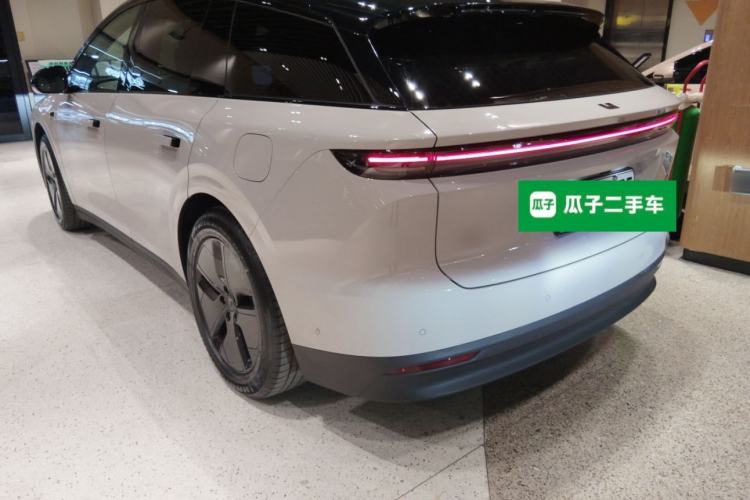 Used Li Auto i6 2025 Model Two-Wheel-Drive Standard Type Rear Left 45 Deg