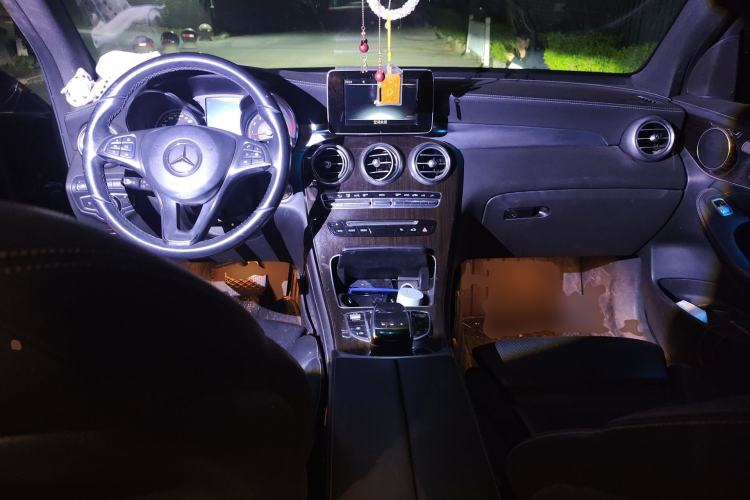 Used Mercedes-Benz GLC 2017 GLC 260 4MATIC Luxury Model