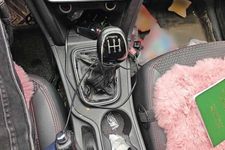 Used Chery Tiggo 3 2016 1.6L Manual ZhiShang Edition Gear Lever