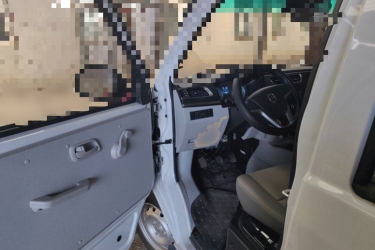 Used Jinbei Hiace X30 2024 1.5L Champion Edition Passenger Vehicle 5/6/7 Seats Driver Seat