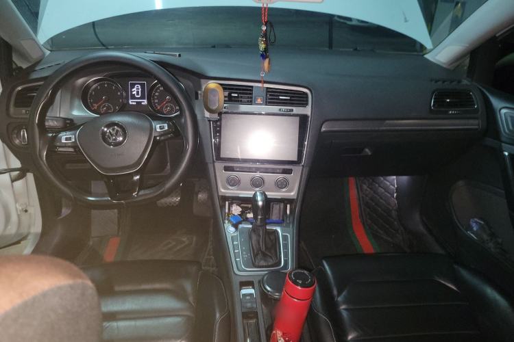 Used Volkswagen Golf 2016 230TSI Automatic Luxury Version
