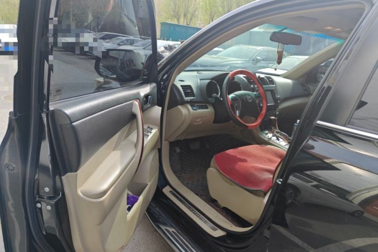 Used Toyota Highlander 2012 2.7L Two-Wheel Drive 7-Seater Ultimate Edition