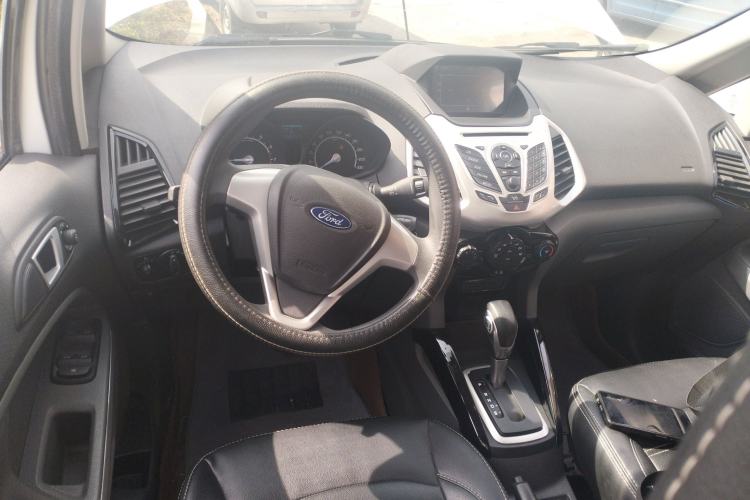Used Ford EcoSport 2013 1.5L Automatic Fashion Model Center Console