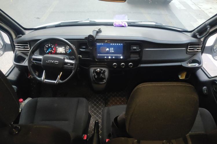 Used JMC Fushun 2023 2.0T Manual Mid-Drive Mid-Roof Commercial Multi-Purpose 7-Seater Passenger Vehicle