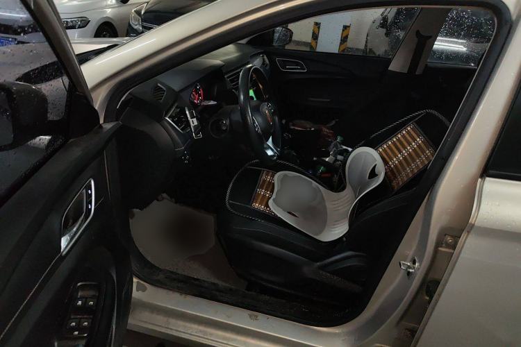 Used Roewe i5 2019 1.5L Manual 4G Connected Langyue Edition