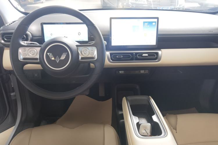 Used Wuling Bingo PLUS 2024 510 km Flagship Edition Four-Seater Version
