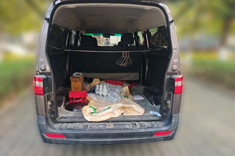 Used Jinbei Hiace X30 2022 1.5L Business-Class Central Air-Conditioned Coach China VI Standard SWC15M Trunk