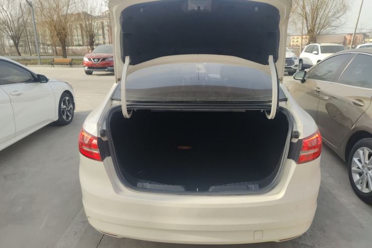 Used Ford Escort 2015 1.5L Automatic Fashion Model