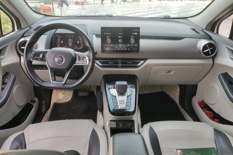 Used BYD Yuan Pro 2021 401 km Deluxe Version Center Console