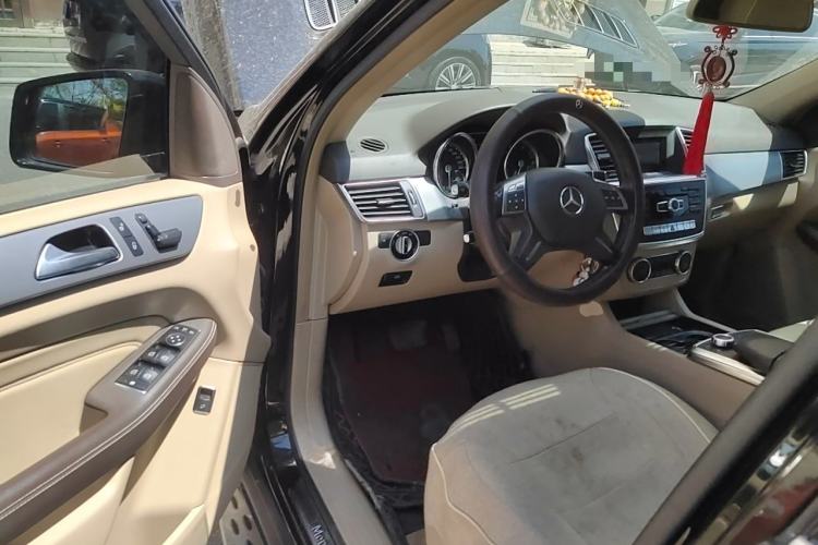 Used Mercedes-Benz M-Class 2012 ML 300
