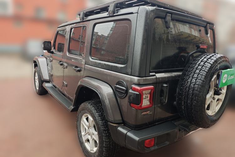 Used Jeep Wrangler 2019 2.0T Sahara Four-Door Version China VI Emission Standard
