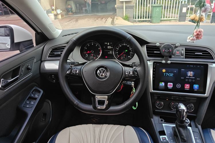 Used Volkswagen Lamando 2015 230TSI DSG Fashion Edition Steering Wheel