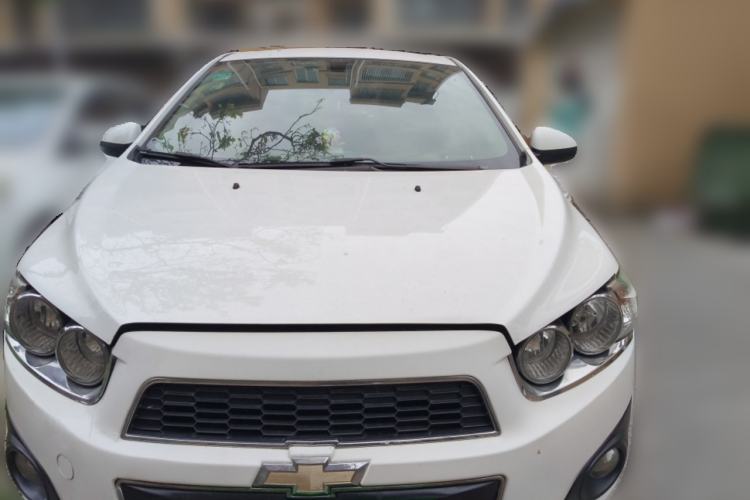 Used Chevrolet Aveo Sonic 2011 Sedan 1.4L MT SL
