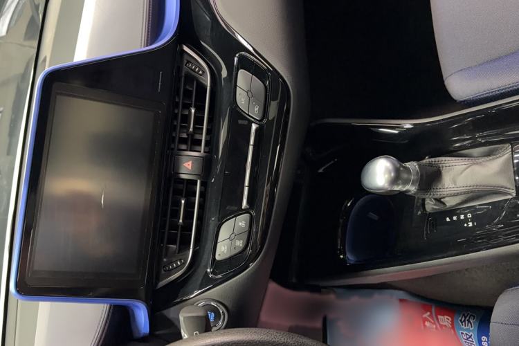 Used Toyota C-HR 2020 2.0L Leading Edition Interior 4