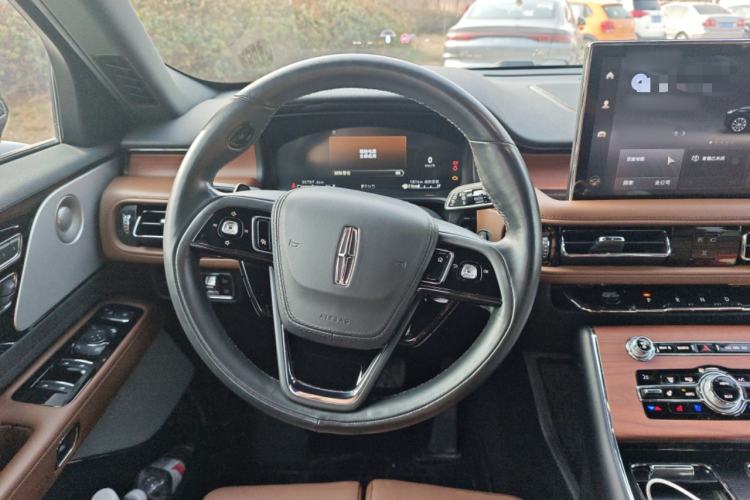 Used Lincoln Aviator 2020 3.0T V6 All-Wheel Drive Executive Version Steering Wheel