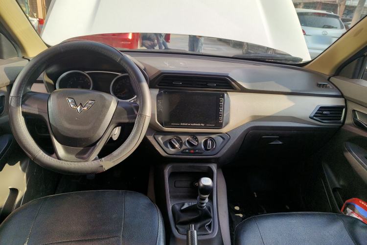 Used Wuling Hongguang 2019 1.5L S Standard Version China VI LAR