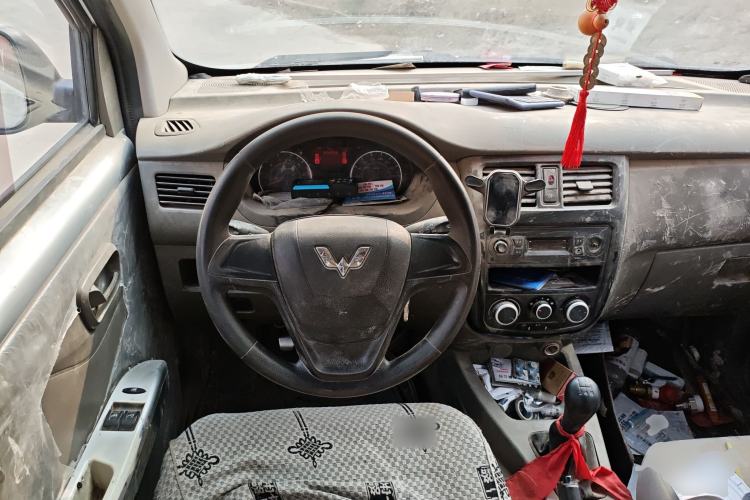 Used Wuling Rongguang V 2018 1.5L Practical Version Steering Wheel