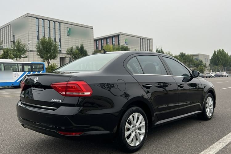 Used Volkswagen Lavida 2017 1.6L Automatic Comfort Edition