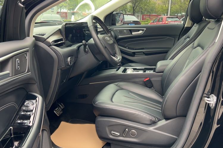 Used Ford Edge 2021 PLUS EcoBoost 245 Two-Wheel-Drive Titanium 7-Seater