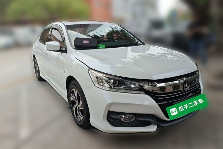 Used Honda Accord 2016 2.0L Comfort Edition Front Right 45 Deg