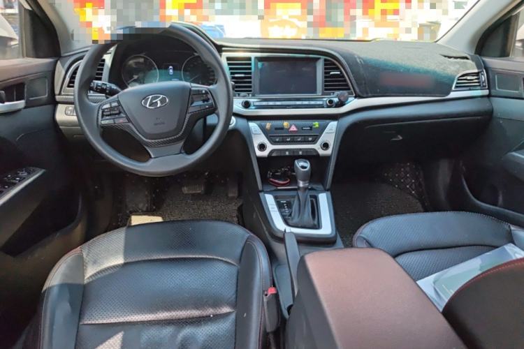 Used Hyundai Elantra (6th Generation / Lingdong) 2016 1.6L Automatic ZhiXuan – Elite Version Center Console