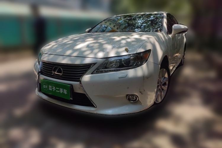Used Lexus ES 2014 300h Elite Edition