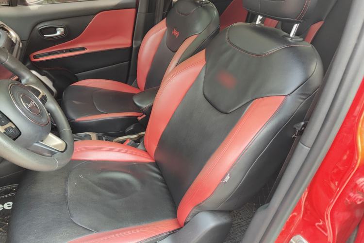 Used Jeep Renegade 2018 Connected Large Screen Version 180T Automatic High-Energy Edition
