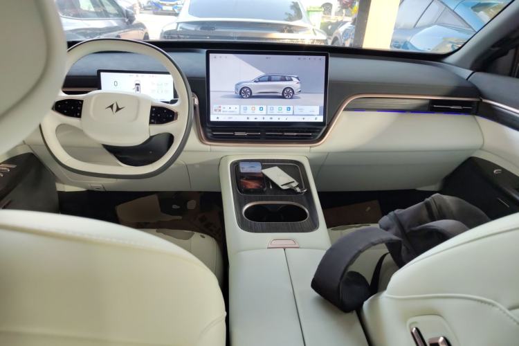 Used Dongfeng eπ eπ008 2024 636Max All-Electric Version 6 Seats