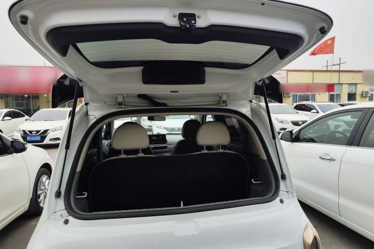 Used ORA White Cat 2022 Xiaoyue Mao Edition 360 km Luxury Model Lithium NMC