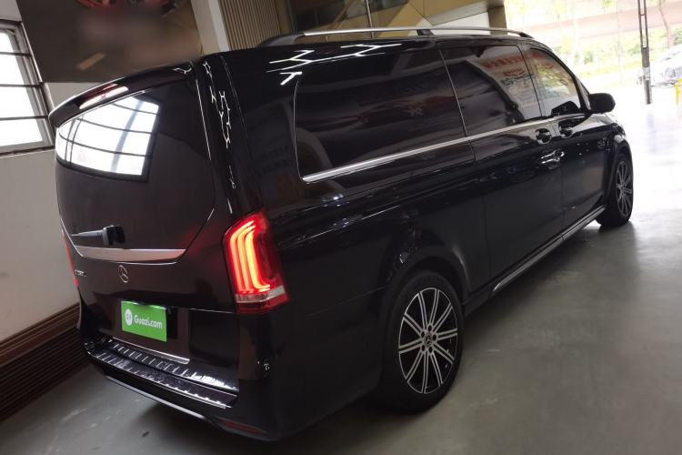 Used Mercedes-Benz V-Class 2022 V 260 L Long-wheelbase Luxury Edition Rear Right 45 Deg