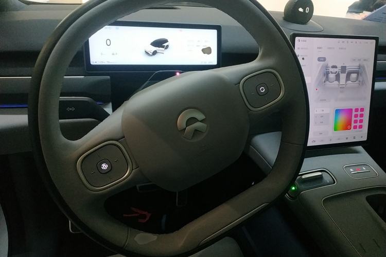 Used Nio ES8 2024 75 kWh Steering Wheel